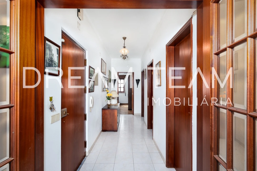 Apartamento T2 para Venda em Santa Maria do Castelo e Santiago e Santa Susana Foto 4