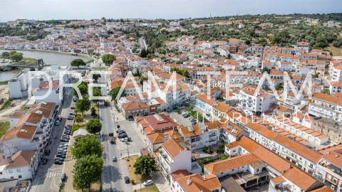 Apartamento T2 para Venda em Santa Maria do Castelo e Santiago e Santa Susana