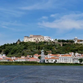 Apartamento T2 para Venda em Santa Maria do Castelo e Santiago e Santa Susana