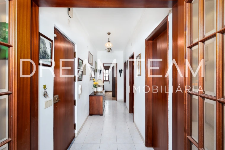 Apartamento T2 para Venda em Santa Maria do Castelo e Santiago e Santa Susana Foto 4