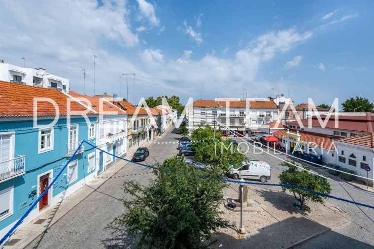 Apartamento T2 para Venda em Santa Maria do Castelo e Santiago e Santa Susana Foto 16