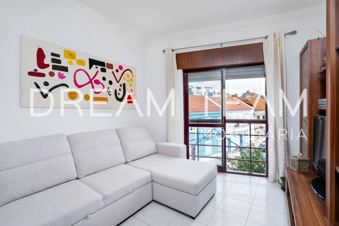 Apartamento T2 para Venda em Santa Maria do Castelo e Santiago e Santa Susana Foto 2