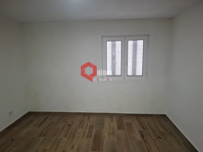 Moradia T2 para Arrendamento em Sabugal e Aldeia de Santo António Foto 2