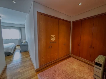 Apartamento T4 para Arrendamento em Bonfim