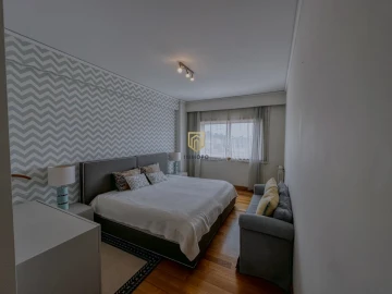 Apartamento T4 para Arrendamento em Bonfim