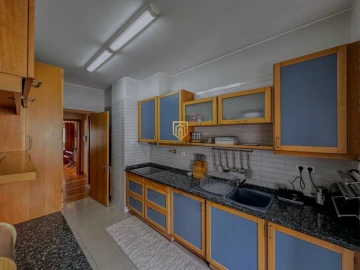 Apartamento T4 para Arrendamento em Bonfim