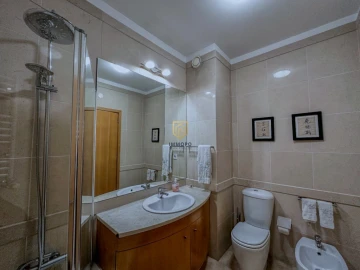 Apartamento T4 para Arrendamento em Bonfim