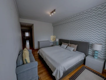 Apartamento T4 para Arrendamento em Bonfim