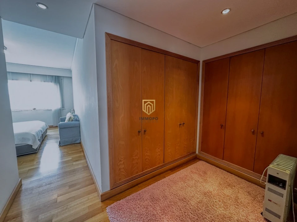 Apartamento T4 para Arrendamento em Bonfim Foto 7