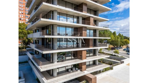 Apartamento T3 para Venda em Aldoar, Foz do Douro e Nevogilde