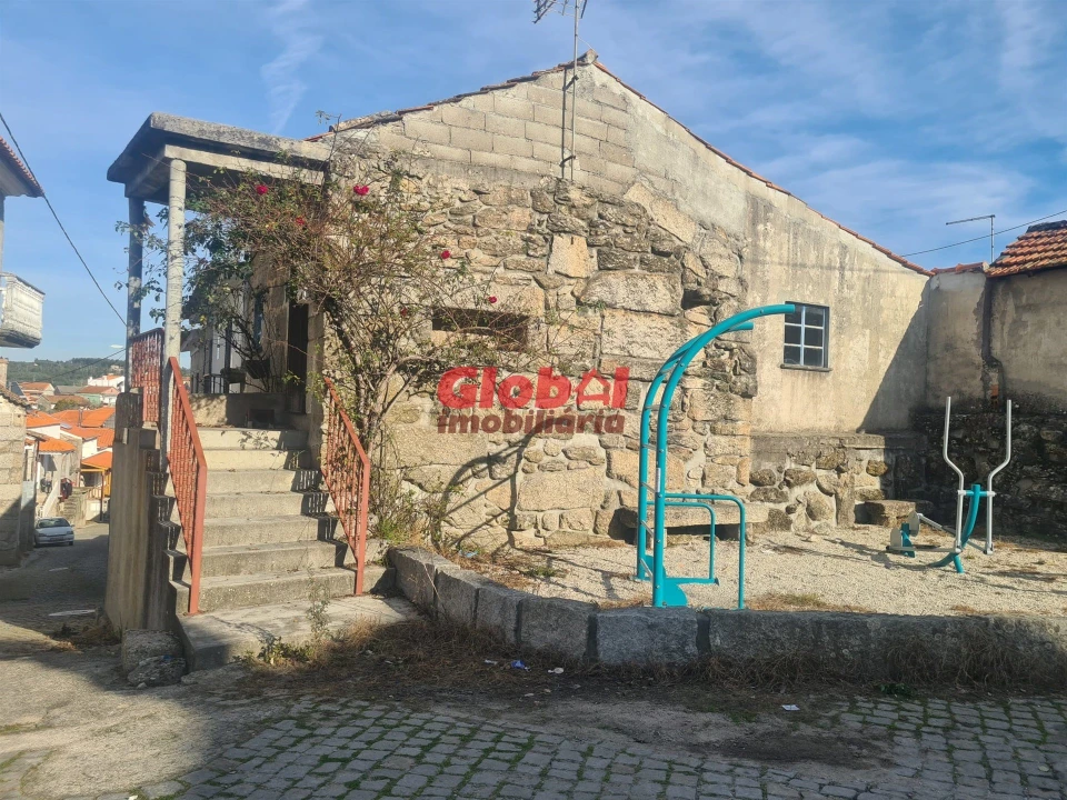 Moradia T2 para Venda em Seixo da Beira Foto 1