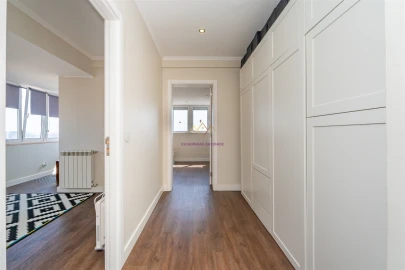 Apartamento T4 para Venda em Benfica