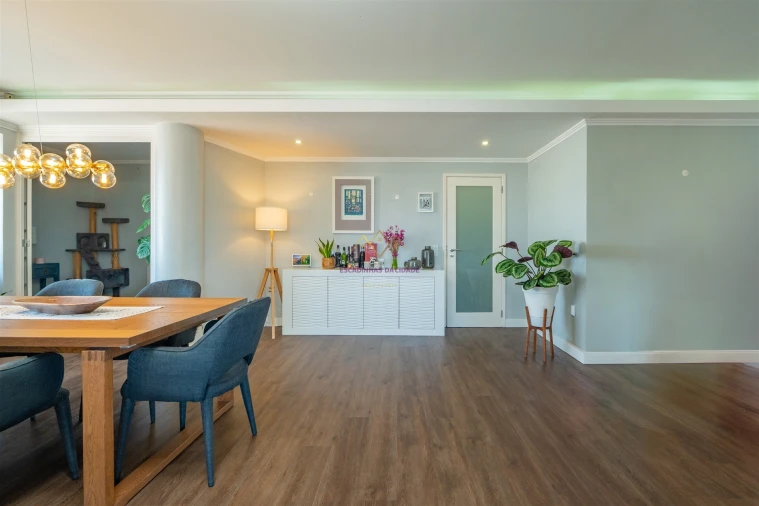 Apartamento T4 para Venda em Benfica Foto 6