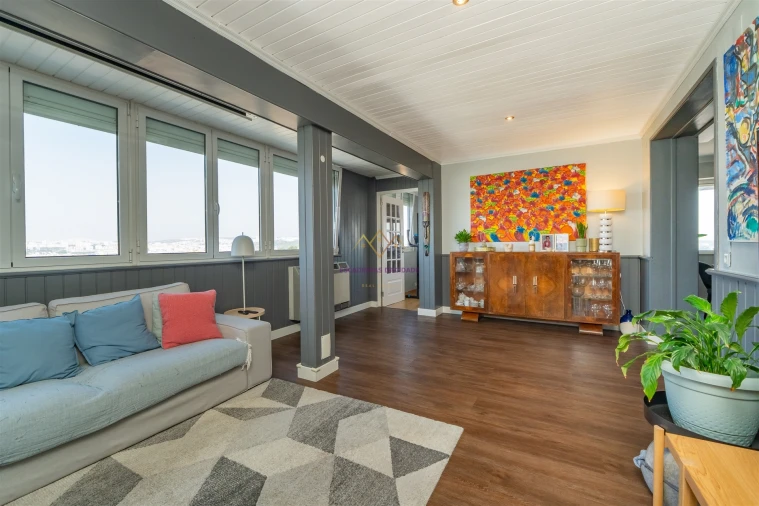 Apartamento T4 para Venda em Benfica Foto 5