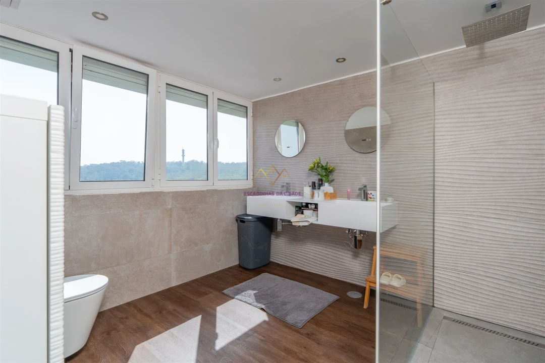 Apartamento T4 para Venda em Benfica Foto 17