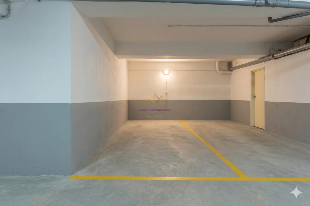 Apartamento T4 para Venda em Benfica Foto 34