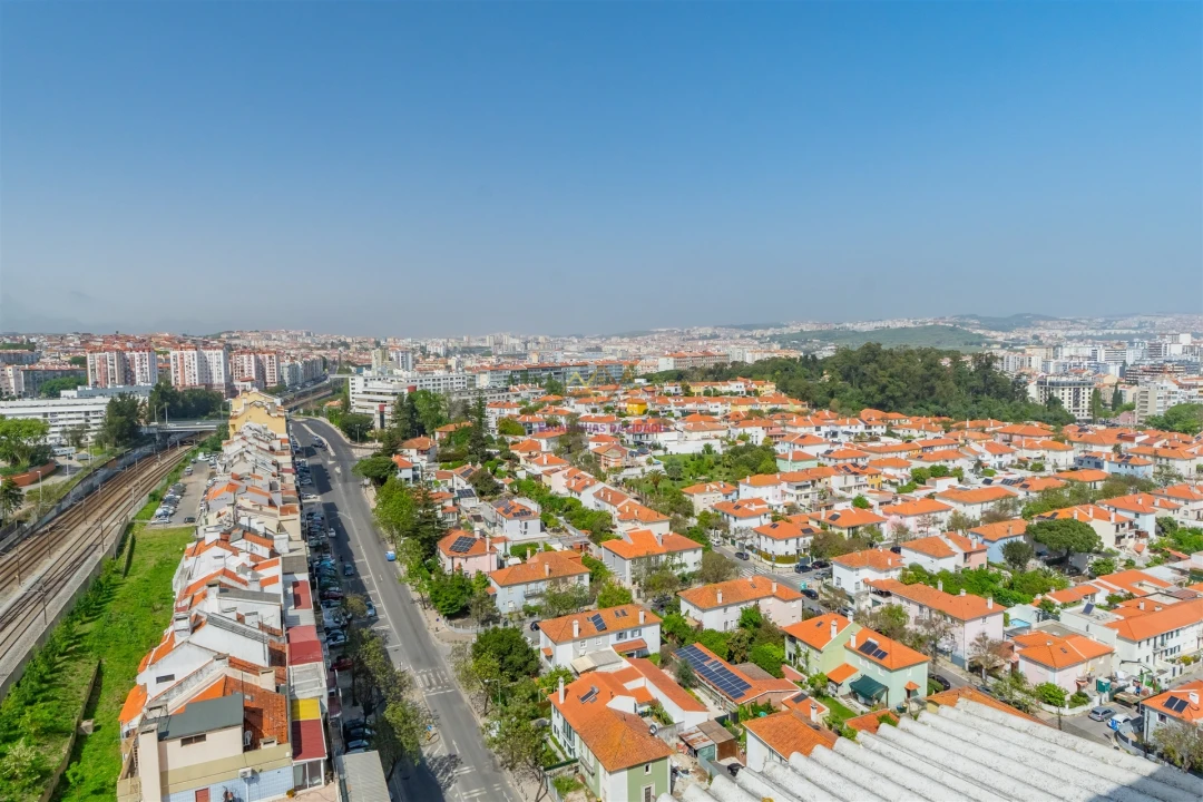 Apartamento T4 para Venda em Benfica Foto 33