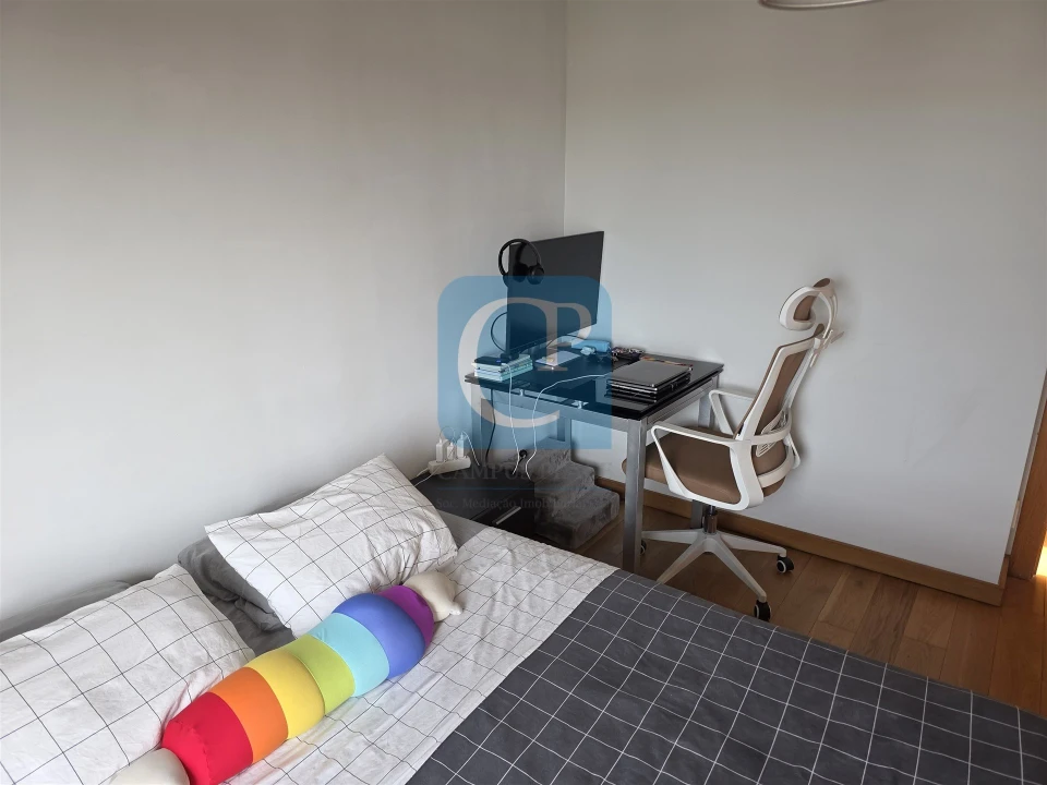 Apartamento T1 para Arrendamento em Paranhos Foto 9