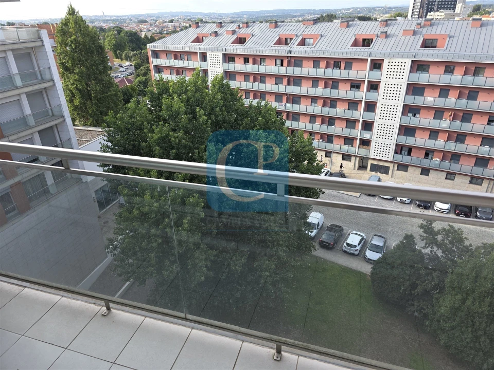 Apartamento T1 para Arrendamento em Paranhos Foto 12