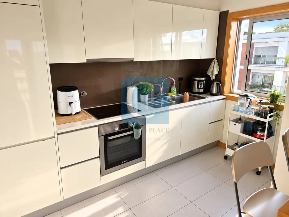 Apartamento T1 para Arrendamento em Paranhos Foto 4
