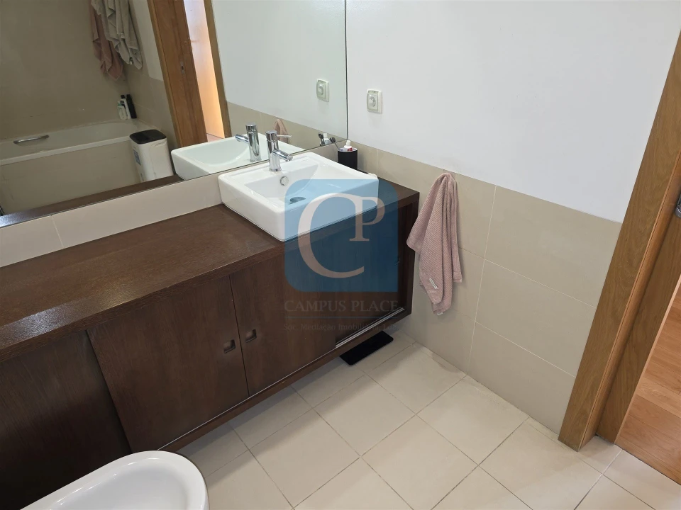 Apartamento T1 para Arrendamento em Paranhos Foto 6