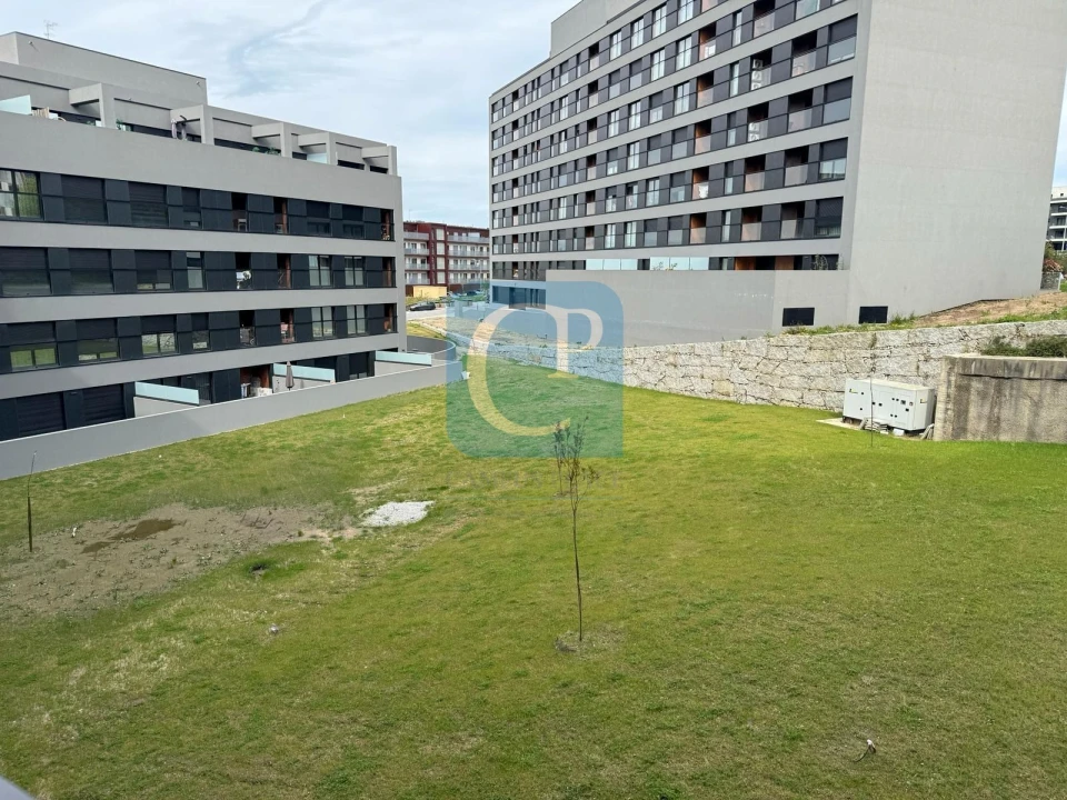 Apartamento T1 para Arrendamento em Paranhos Foto 2