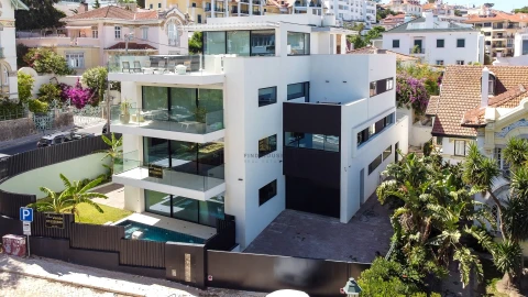 Apartamento T4 para Venda em Cascais e Estoril