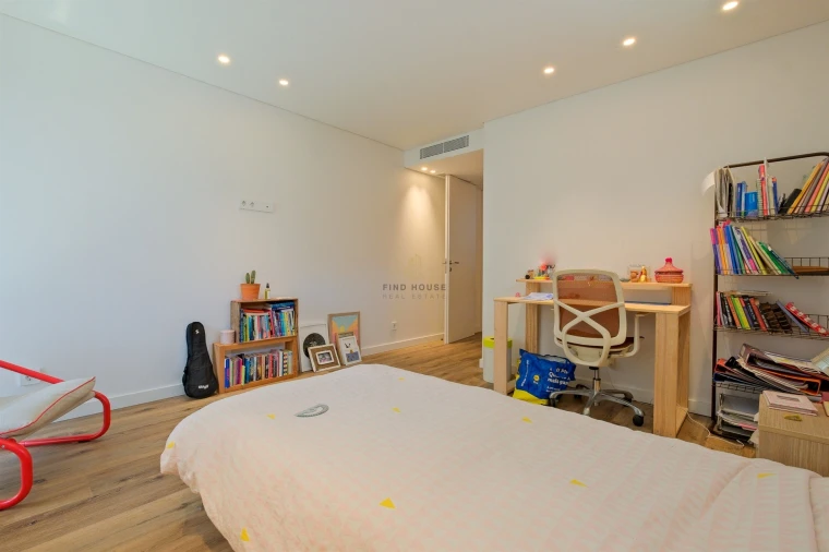 Apartamento T4 para Venda em Cascais e Estoril Foto 27