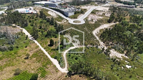 Terreno Comércio / Armazém para Venda em Caide de Rei