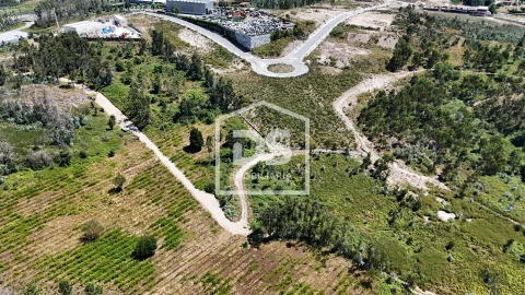 Terreno Comércio / Armazém para Venda em Caide de Rei