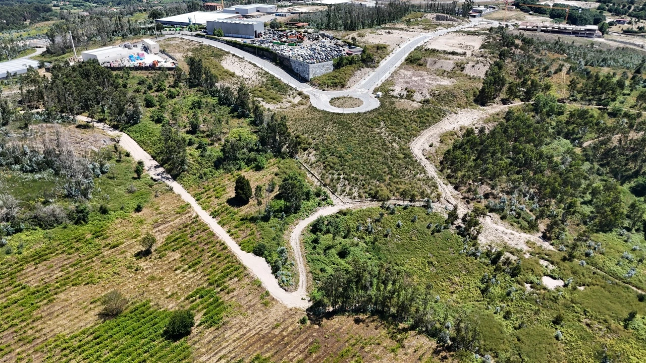 Terreno Comércio / Armazém para Venda em Caide de Rei Foto 18