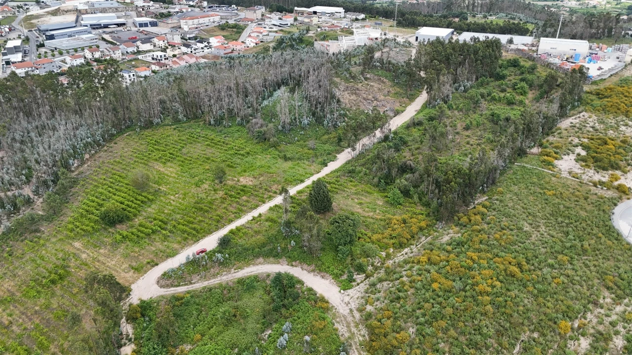 Terreno Comércio / Armazém para Venda em Caide de Rei Foto 1