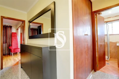 Moradia T3 para Venda em Gulpilhares e Valadares