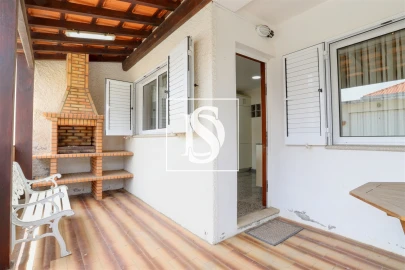 Moradia T3 para Venda em Gulpilhares e Valadares