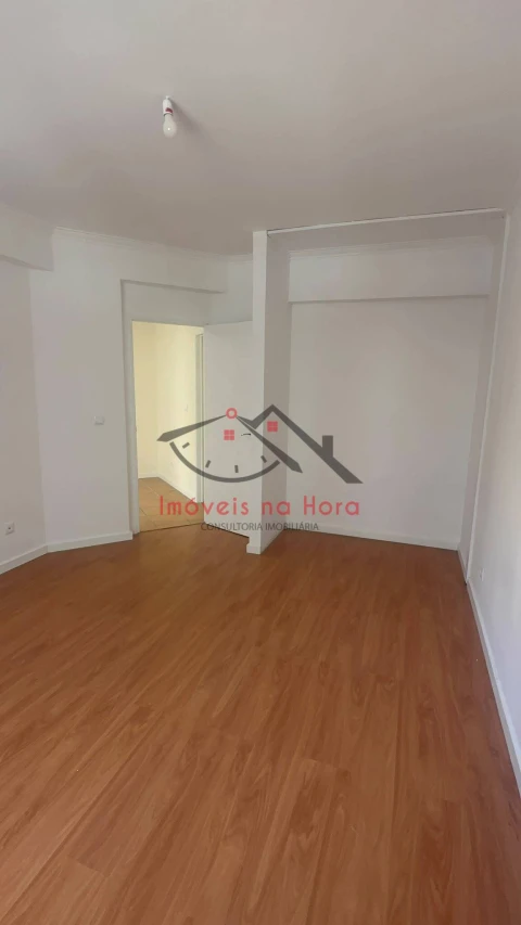 Apartamento T2 para Venda em Algueirão-Mem Martins