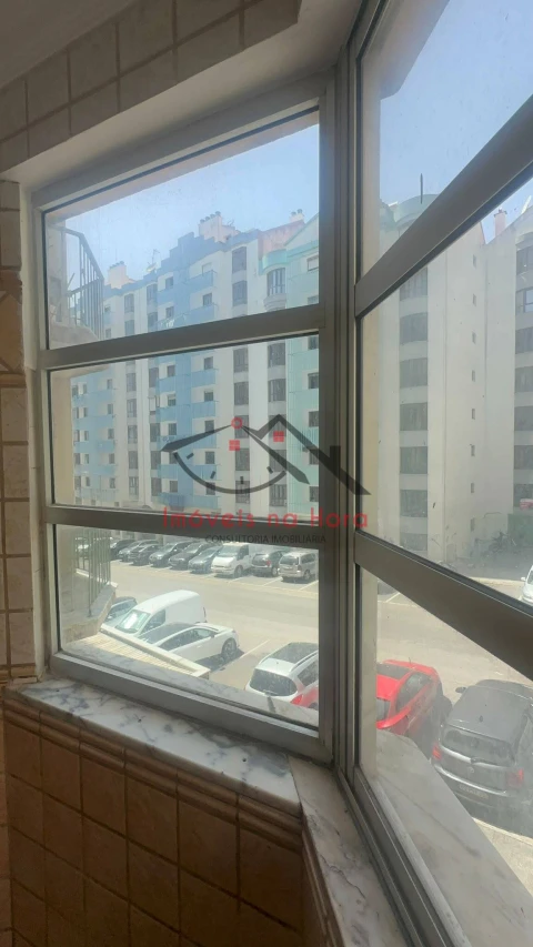 Apartamento T2 para Venda em Algueirão-Mem Martins