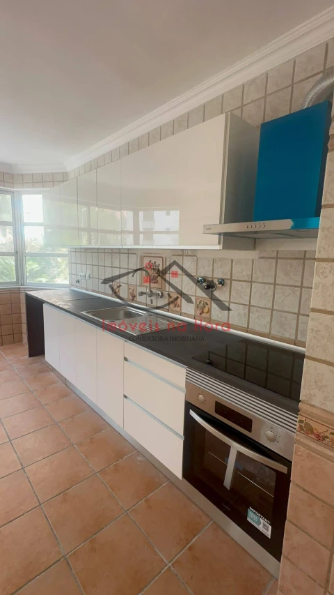 Apartamento T2 para Venda em Algueirão-Mem Martins