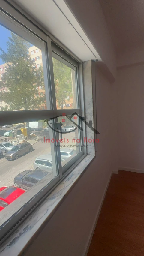 Apartamento T2 para Venda em Algueirão-Mem Martins
