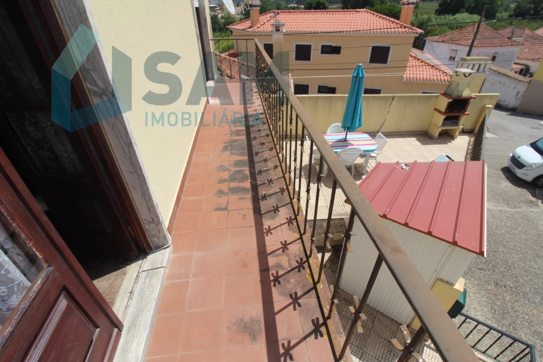 Moradia T4 para Venda em Maxial e Monte Redondo Foto 13