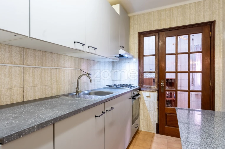 Apartamento T2 para Venda em Gulpilhares e Valadares Foto 15