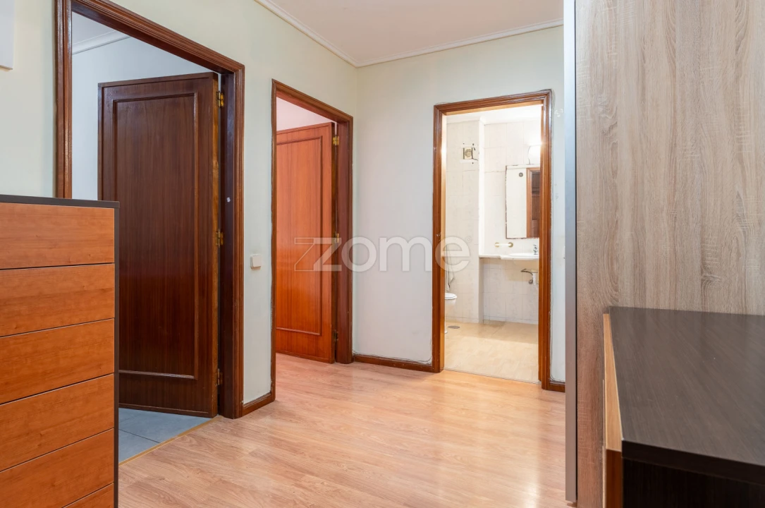 Apartamento T2 para Venda em Gulpilhares e Valadares Foto 17