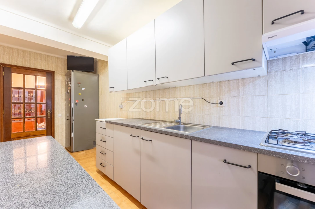Apartamento T2 para Venda em Gulpilhares e Valadares Foto 1