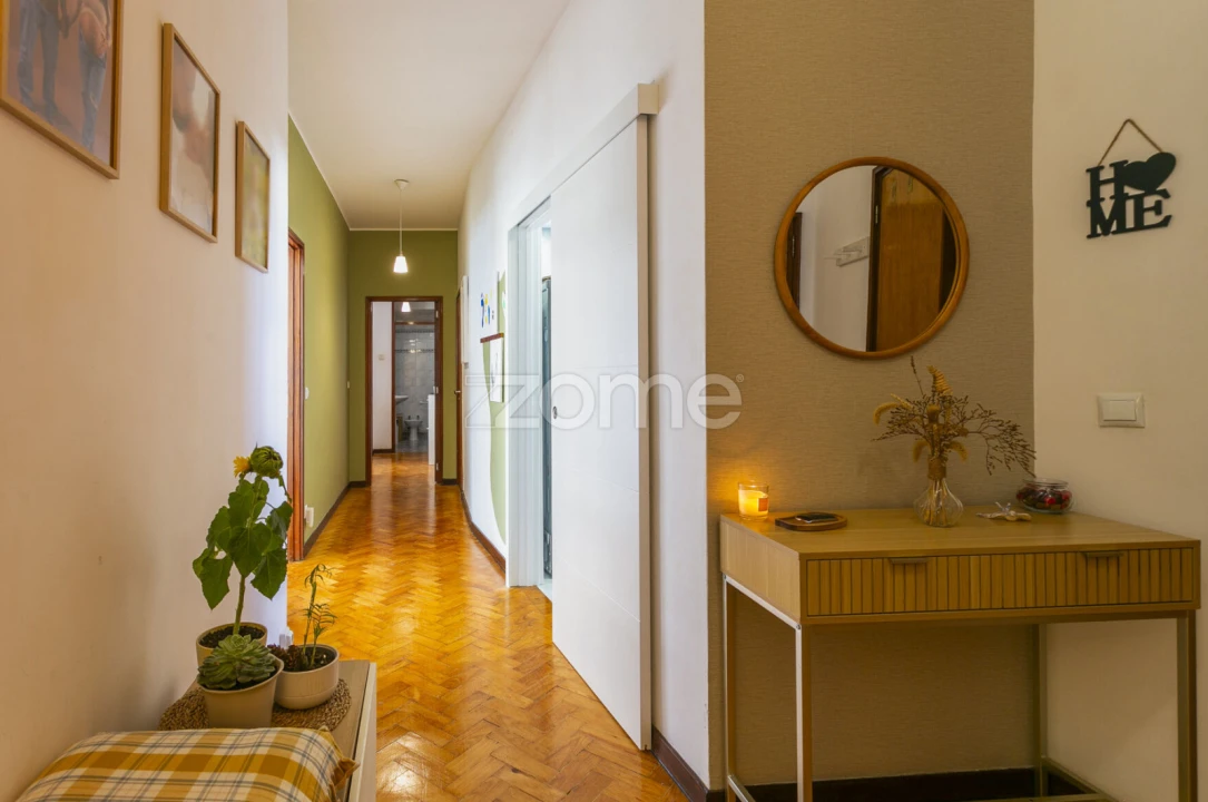 Apartamento T3 para Venda em Cedofeita, Santo Ildefonso, Sé, Miragaia, São Nicolau e Vitória Foto 2