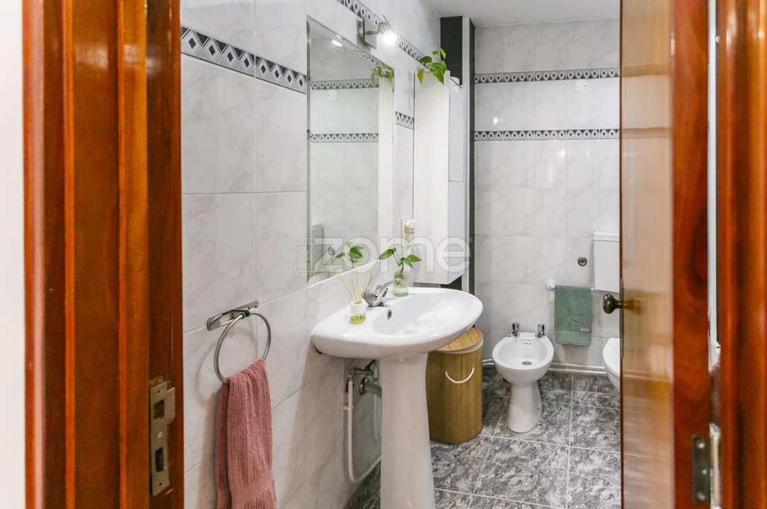 Apartamento T3 para Venda em Cedofeita, Santo Ildefonso, Sé, Miragaia, São Nicolau e Vitória Foto 15