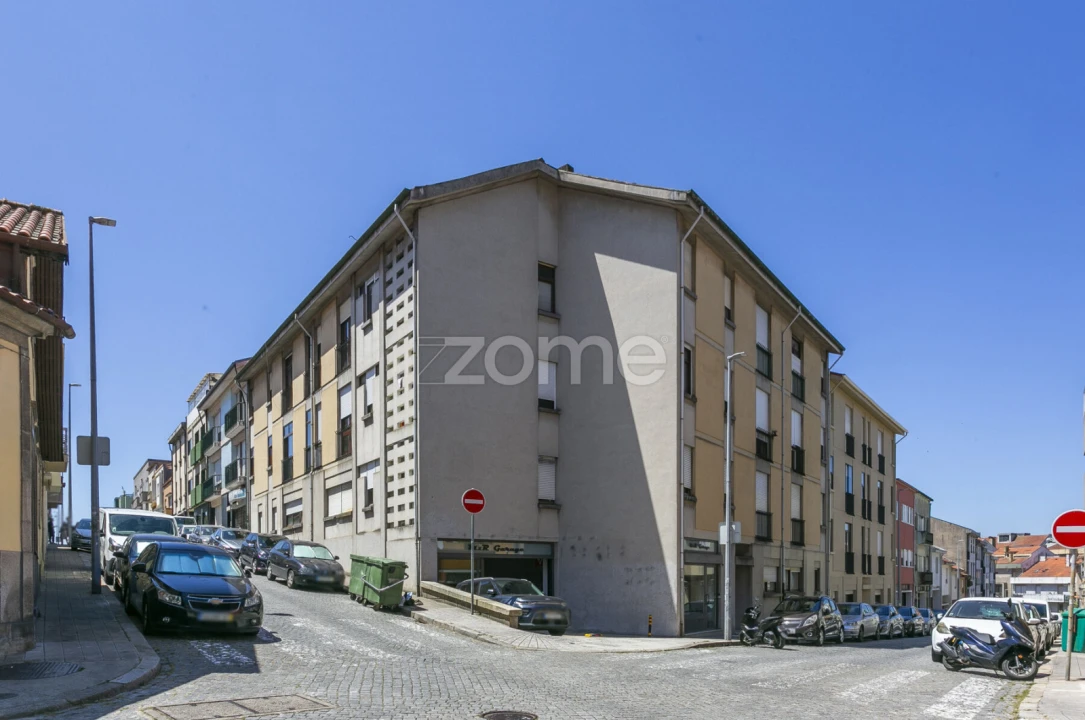 Apartamento T3 para Venda em Cedofeita, Santo Ildefonso, Sé, Miragaia, São Nicolau e Vitória Foto 29