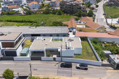 Moradia T4 para Venda em Serzedo e Perosinho
