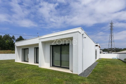 Moradia T4 para Venda em Serzedo e Perosinho