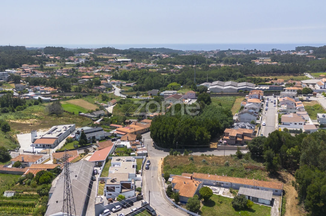 Moradia T4 para Venda em Serzedo e Perosinho Foto 57