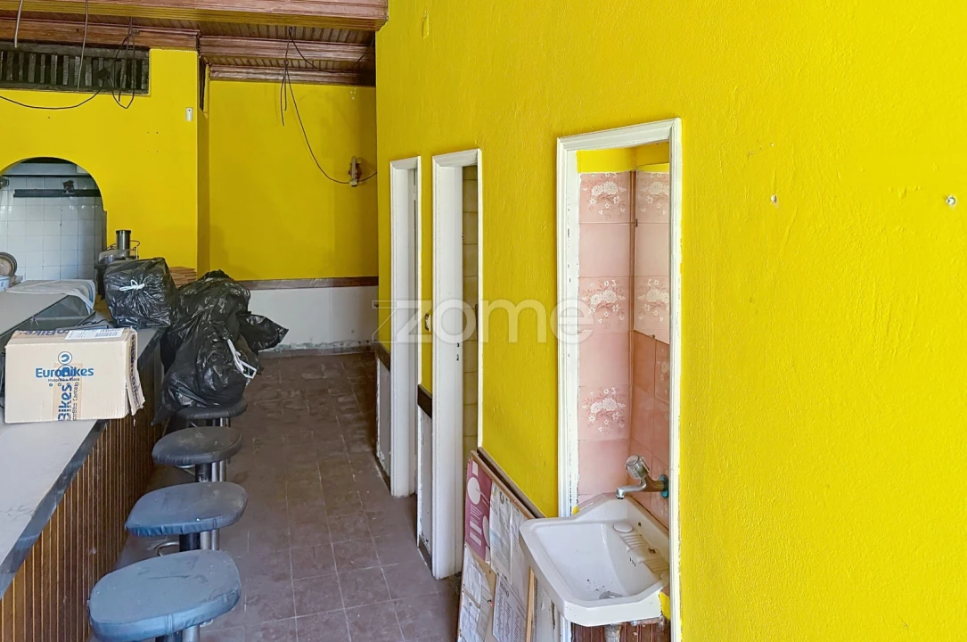 Apartamento T2 para Venda em Sé Nova, Santa Cruz, Almedina e São Bartolomeu Foto 16