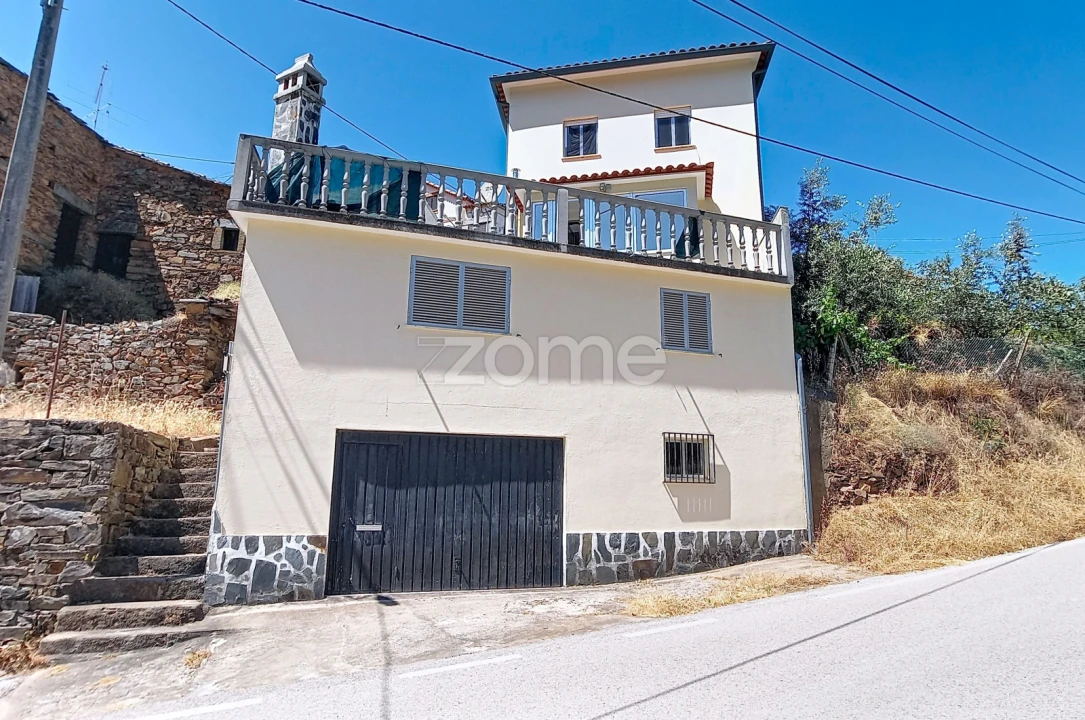 Moradia T3 para Venda em Pampilhosa da Serra Foto 1